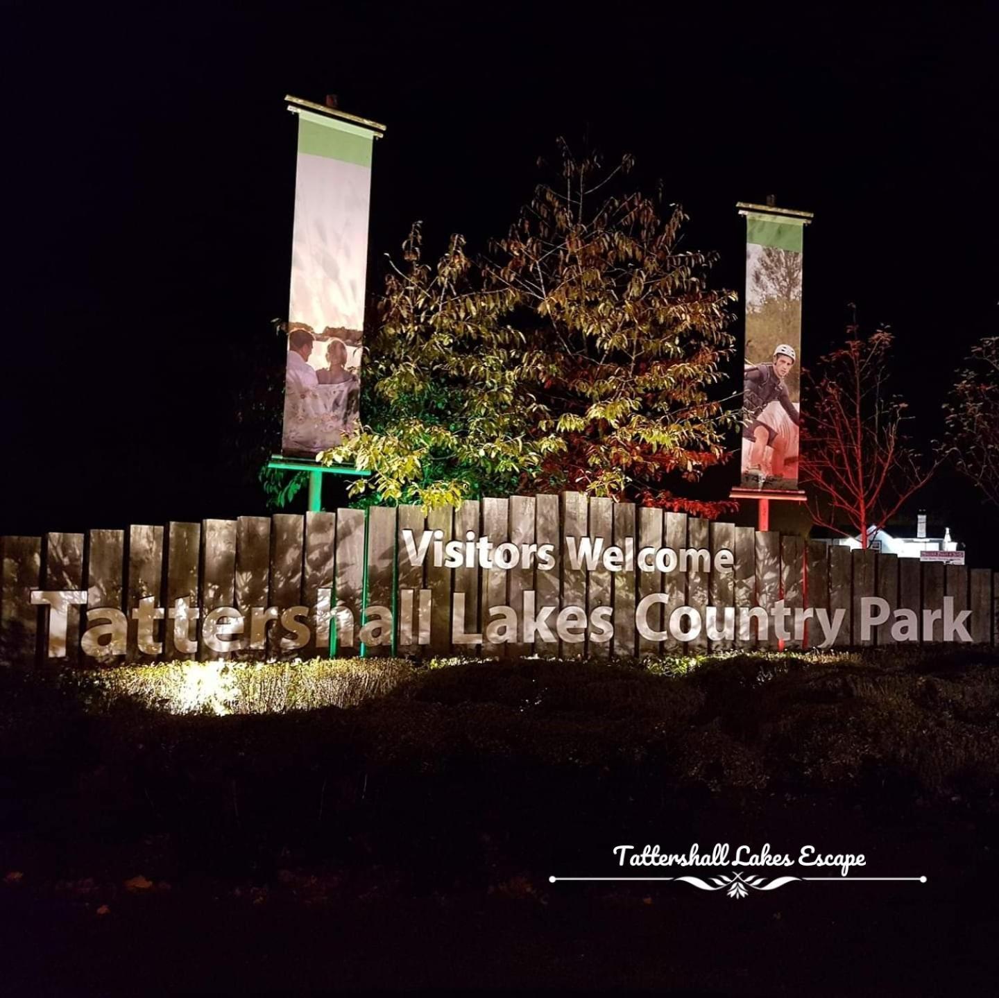 Meridian Tattershall Lakes Escape - Lakeside Lodge Caravan With A Fishing Peg Luxury Hot Tub Luaran gambar