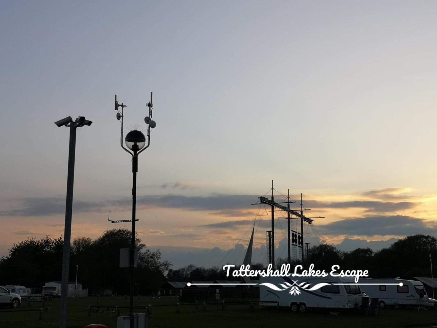 Meridian Tattershall Lakes Escape - Lakeside Lodge Caravan With A Fishing Peg Luxury Hot Tub Luaran gambar