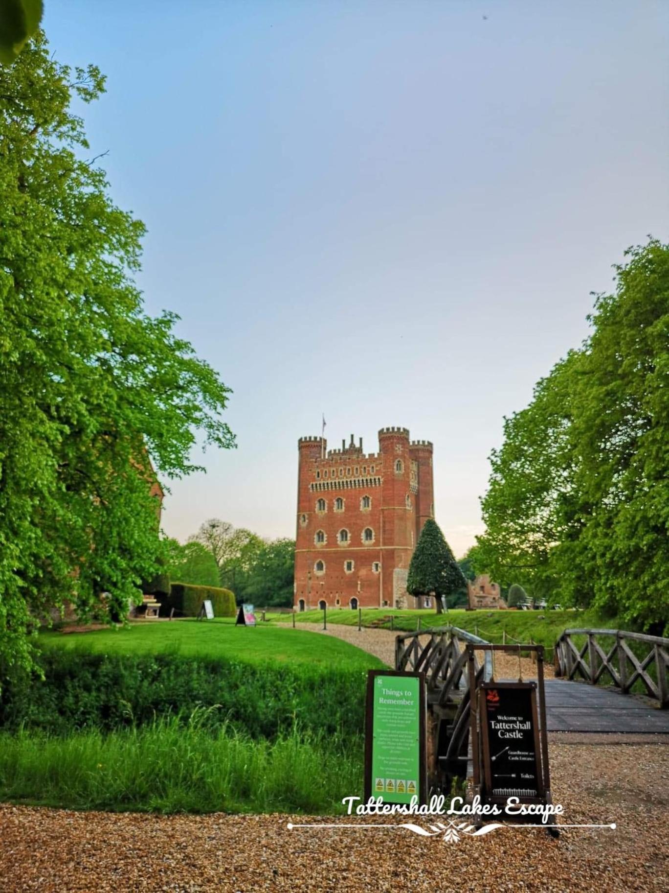 Meridian Tattershall Lakes Escape - Lakeside Lodge Caravan With A Fishing Peg Luxury Hot Tub Luaran gambar