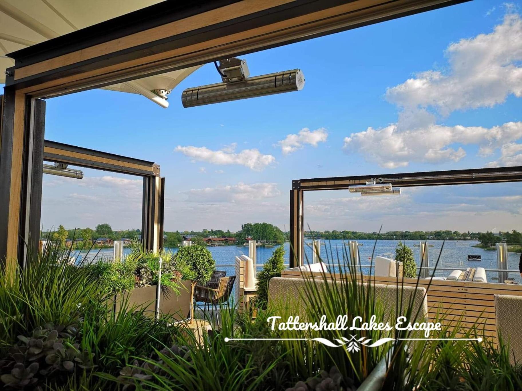 Meridian Tattershall Lakes Escape - Lakeside Lodge Caravan With A Fishing Peg Luxury Hot Tub Luaran gambar